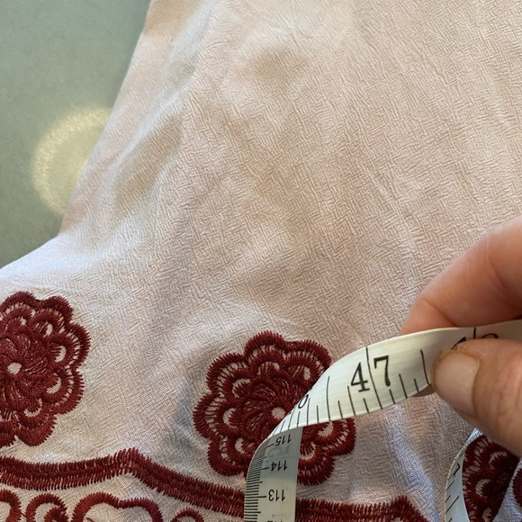 Lulus mauve pink & Burgundy embroidered  floral midi dress - Picture 11 of 12